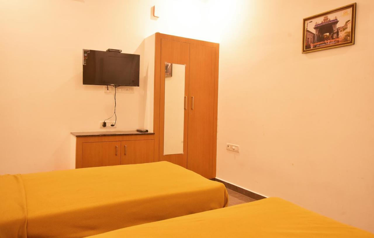 Bharathi Residhome ปอนดิเชอรี ภายนอก รูปภาพ